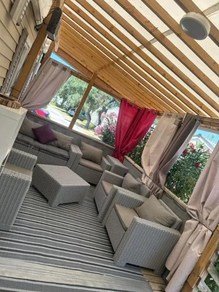 Mobil-home tout équipé à louer