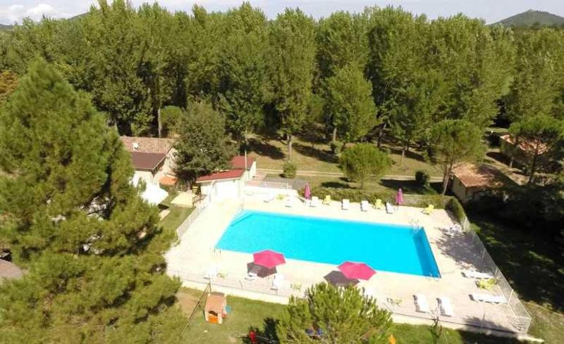 Camping 3 étoiles - Piscine - cca0ge0