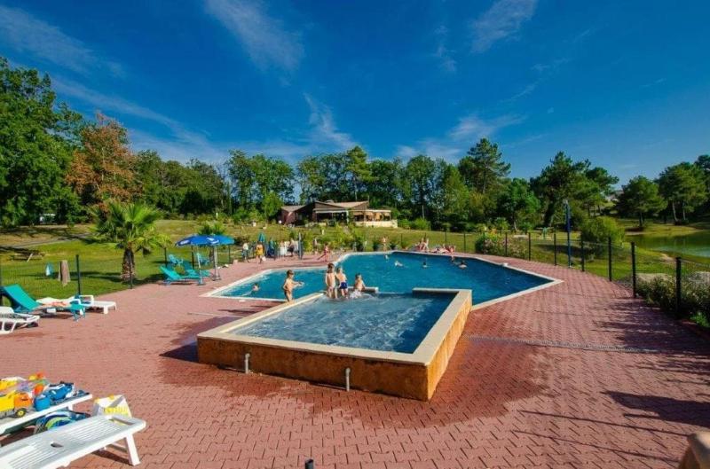 Camping 3 étoiles - Piscine - ccafgff