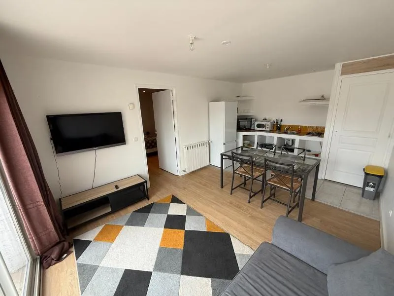 Appartement indépendant climatisé Chez Amel & Rémi