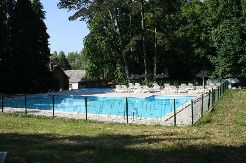Camping 3 étoiles - Piscine - ccbaeei