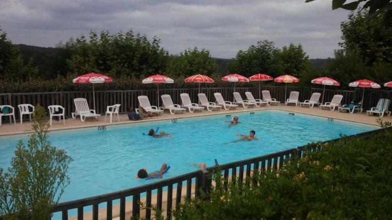 Camping 3 étoiles - Piscine - efaaea