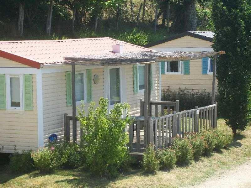 Camping 3 étoiles - Piscine - efaaea