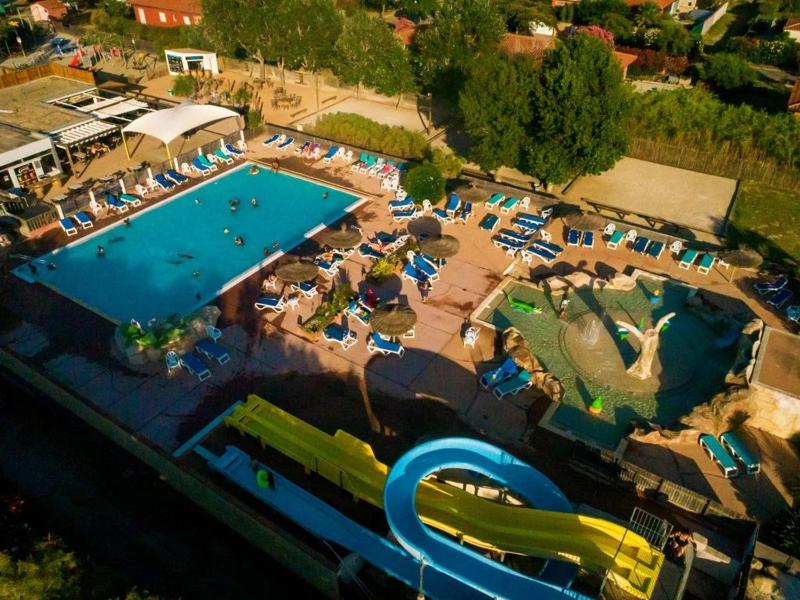 Camping 4 étoiles - Piscine - ccb0e0h