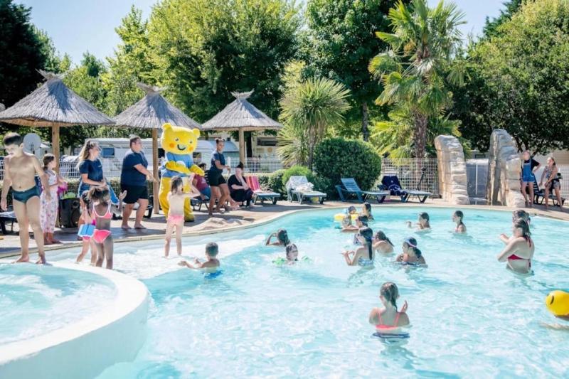 Camping 4 étoiles - Piscine - eebife