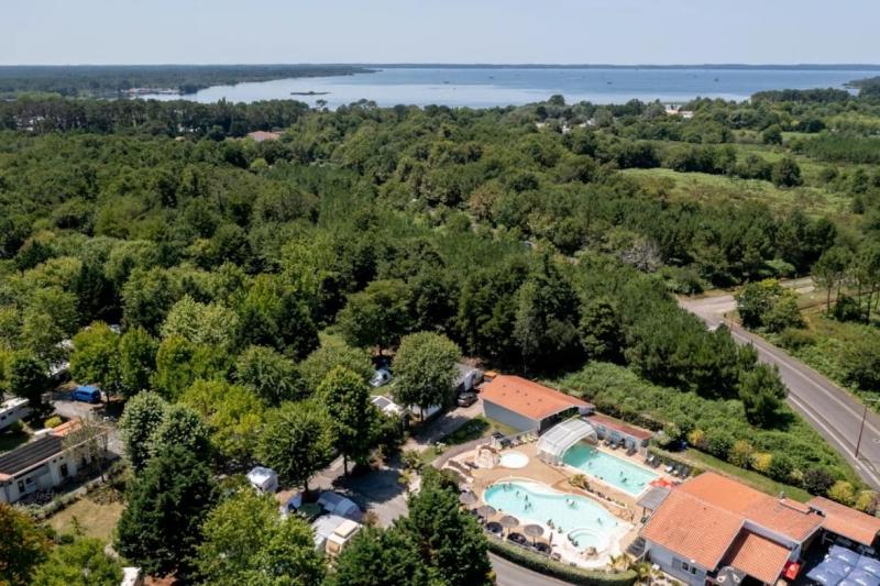 Camping 4 étoiles - Piscine - eebife