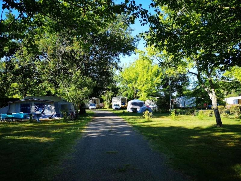Camping 4 étoiles - Piscine - eecaag