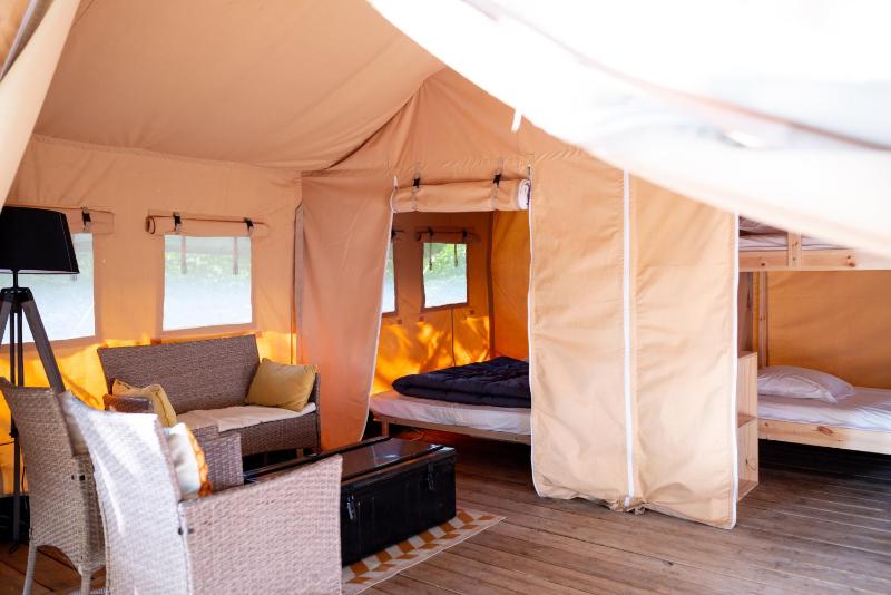 Camping De Thoissey ***