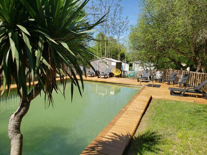 Camping EAU NATURELLE 2 étoiles Bungalow ou Tente 4 personnes dans un environnement calme et dépaysant