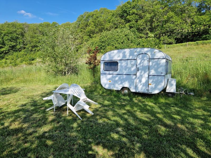 Camping La Fôret du Morvan Vintage caravan