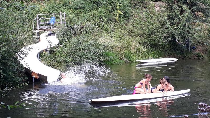 Camping La Fôret du Morvan Vintage caravan