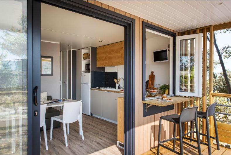 Camping La Garenne De Moncourt