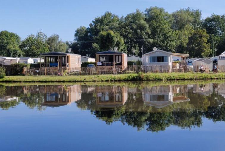 Camping La Garenne De Moncourt