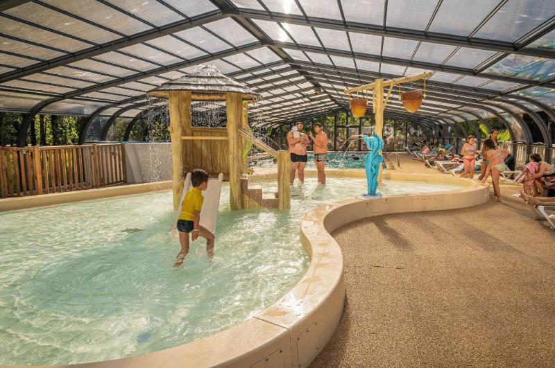 Camping - Piscine - ccaghc0