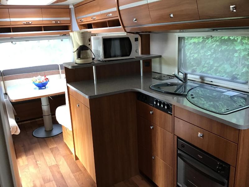 Gezellige luxe caravan met zwembad in zuid- Bourgogne