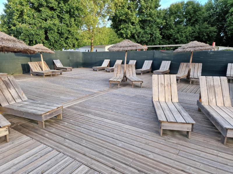 Grand Mobile home dans camping