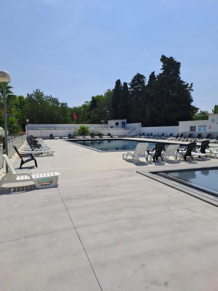 Joli Logement Climatisé 6 personnes Joli Camping à Agde