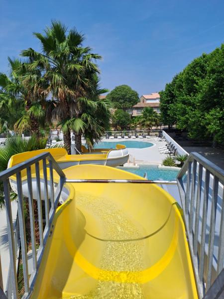 Joli Logement Climatisé 6 personnes Joli Camping à Agde