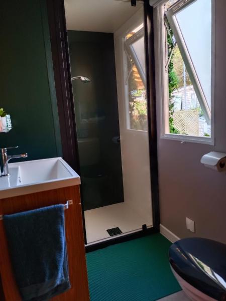 Le Lagon Rose nice bungalow Camping SIBLU le Mar Estang Canet-en-Roussilon, 2 rooms, 2 bathrooms, 2 TV, free WIFI, sheets & towels included, beach at 5 mn walk