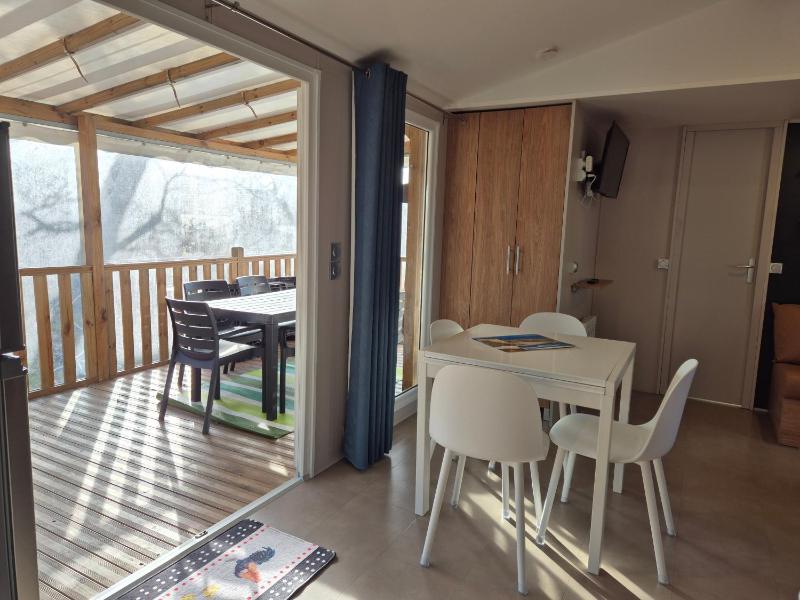 MH 201 AGREABLE et tout confort 2CH et 2sdb avec vue sur foret dans camping 4 étoiles