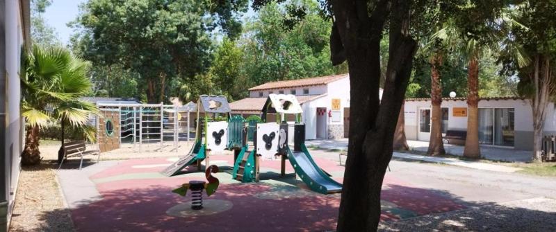 Mobil home 4 pers ombragé climatisé camping Marvilla parc AGDE