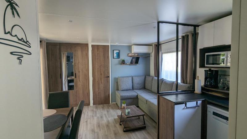 Mobil-home 40m2 au calme, plage, piscine, forêt