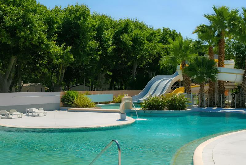 Mobil home 6 personnes confort Océan climatisé camping avec piscine Agde