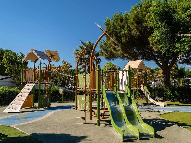 Mobil-home 6 personnes valras-plage camping 4 étoiles