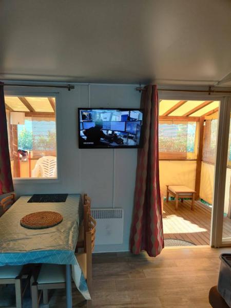 MOBIL HOME CLIMATISE 2 CHAMBRES CLIMATISE CAMPING 4 ETOILES LE LAC DES REVES