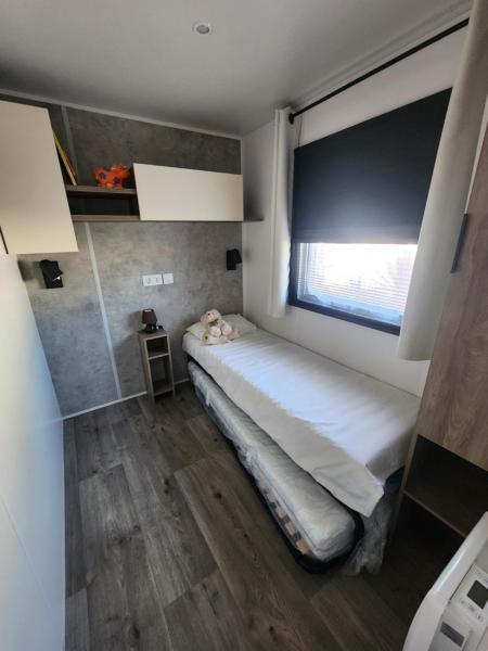Mobil-home climatisé à Valras Plage dans le camping 4 étoiles les Sables du midi à 800m de la plage