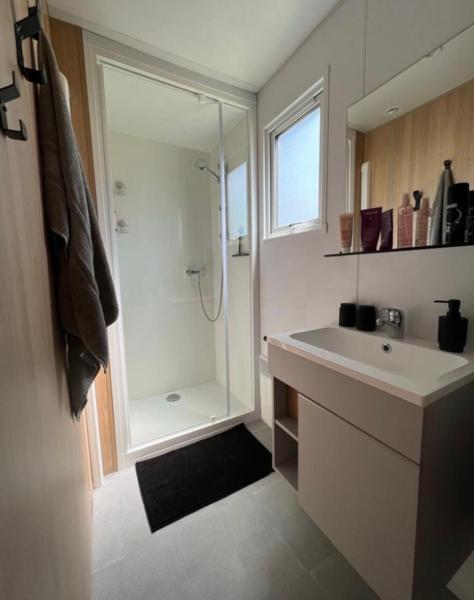 Mobil home climatisé très récent tout confort 6 personnes