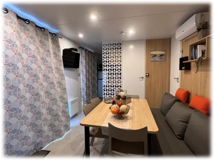 Mobil home climatisé très récent tout confort 6 personnes