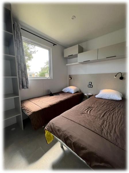Mobil home climatisé très récent tout confort 6 personnes