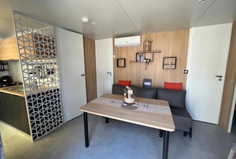 Mobil home climatisé très récent tout confort 6 personnes