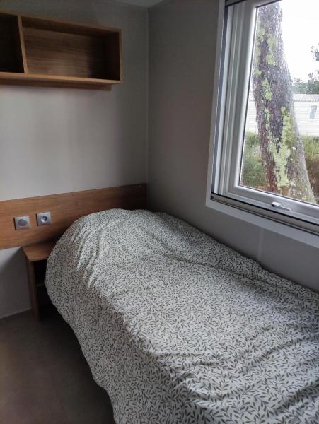 Mobil-home dans camping 4 étoiles 6 à 8 personnes 40m2