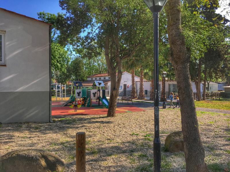 Mobil Home pour 6 personnes climatisé à quelques minutes des plages