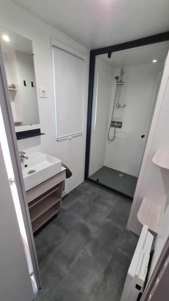 Mobil Home récent Camping La Palmeraie
