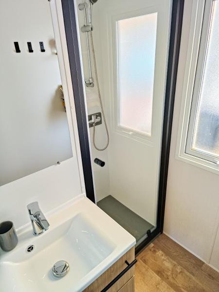 Mobil home tout équipé, Camping 4 Etoiles, plage à 100m