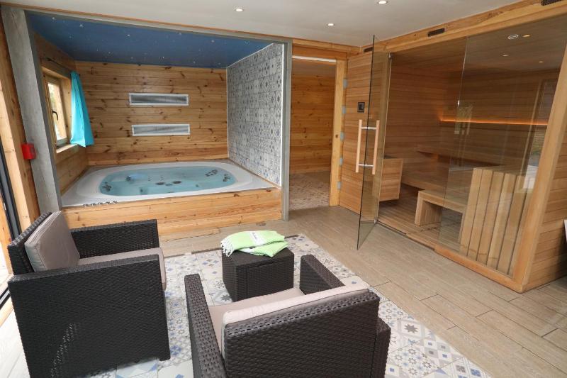 Mobil Home XXL 4 chambres - Camping Le Clos Cacheleux