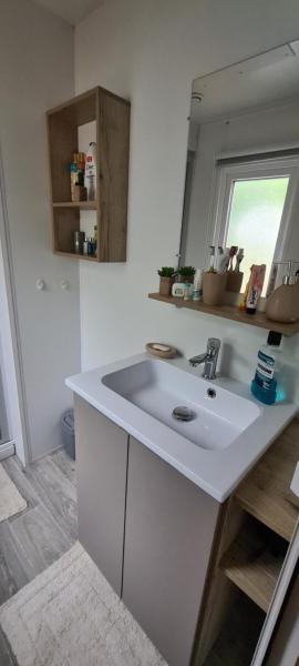 Mobilhome 2 ch,1 salon 40m2 de Charme dans camping ***