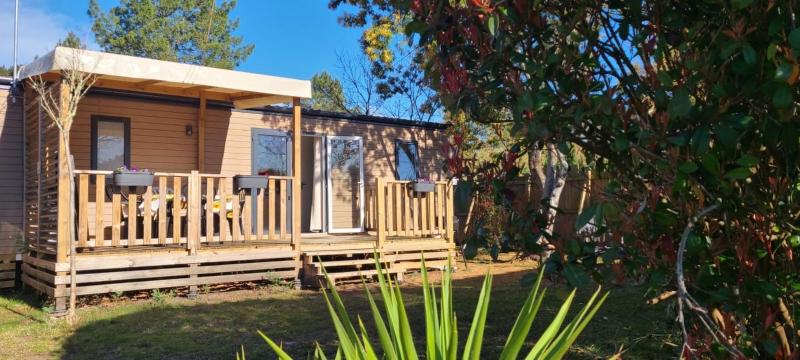 Mobilhome 6 personnes climatisation, TV, lave-vaisselle, 2 salle de bain, 3 chambres au camping Les Vignes à Lit-et-Mixe dans les Landes avec piscine,