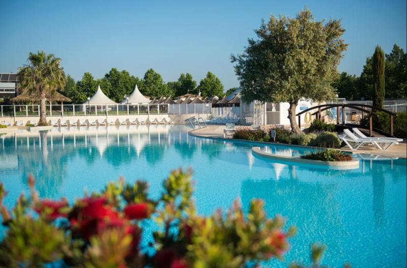 MOBILHOME FABULEUX CAMPING VIAS PLAGE - PISCINE et SPA - 4 ETOILES