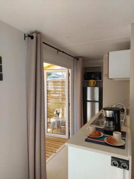 Spacieux mobilhome climatisé 4 P au GRAU du Roi en Camargue