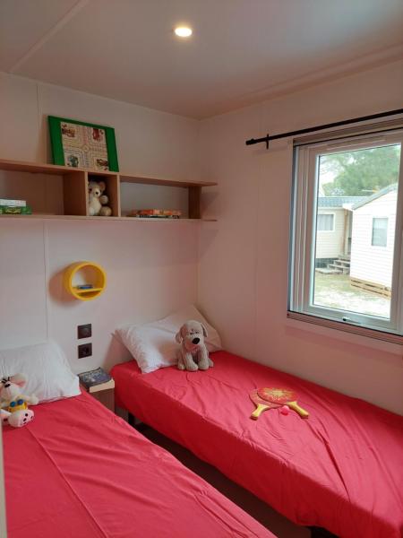 Spacieux mobilhome climatisé 4 P au GRAU du Roi en Camargue