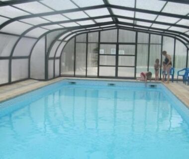 Piscine couverte sous abri translucide dans le Camping 4 étoiles - Piscine - ccab0ea