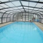 Piscine couverte sous verrière dans le Camping 4 étoiles – Piscine – ccab0ea