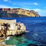 Falaises rocheuses et eau turquoise à Cassis au Camping Aux Portes De Cassis
