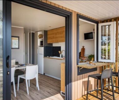 Piscine au Camping La Garenne De Moncourt