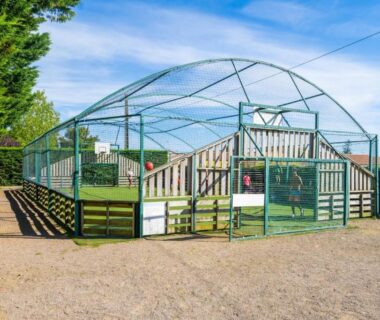 Terrain multisports couvert au Camping Le Bois Soleil Mobil home 3 pièces 4 personnes MAE-4364