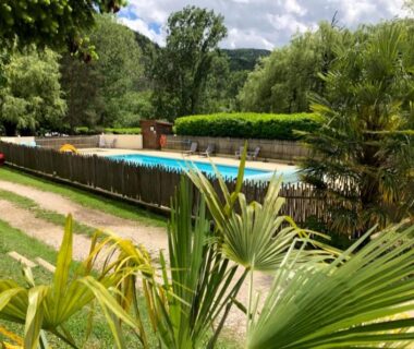 Camping Les Berges Du Doux